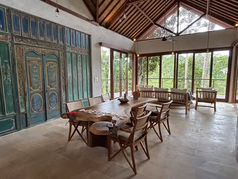 spacious living room